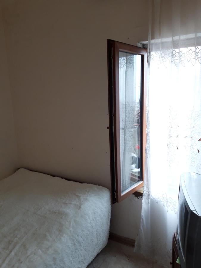 Sam'S Place, Tours With Sam Yerevan Exterior photo